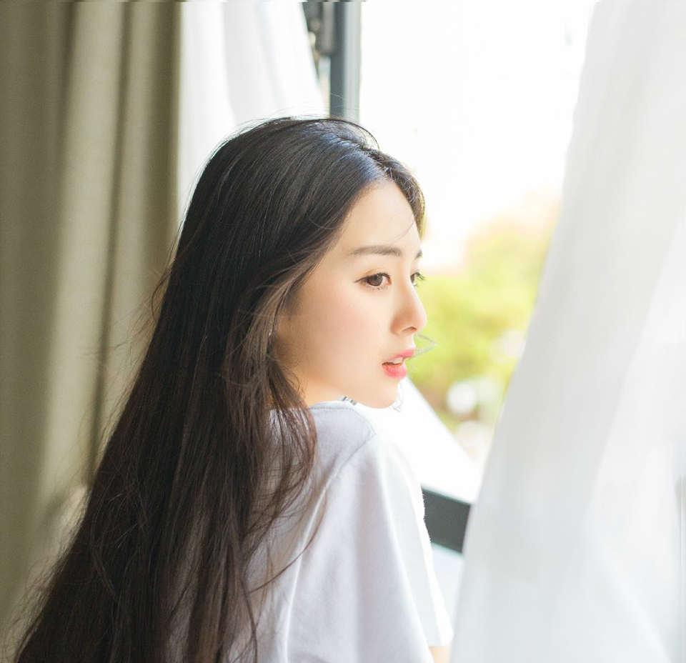 看人挑担不吃力：别人养父母，如何养都是不孝;都做的没自己好。